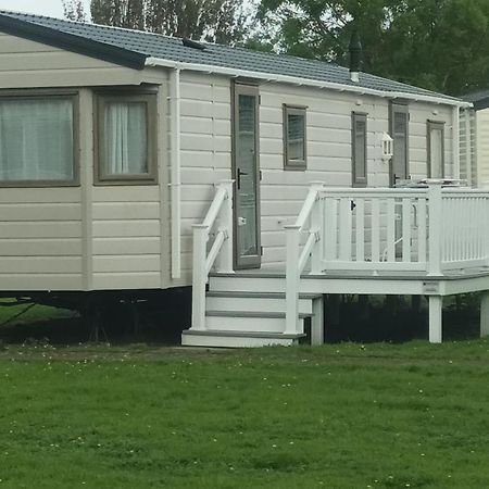 Butlins Minehead Caravan 120 River Cove Passes Included Hotel Exterior photo