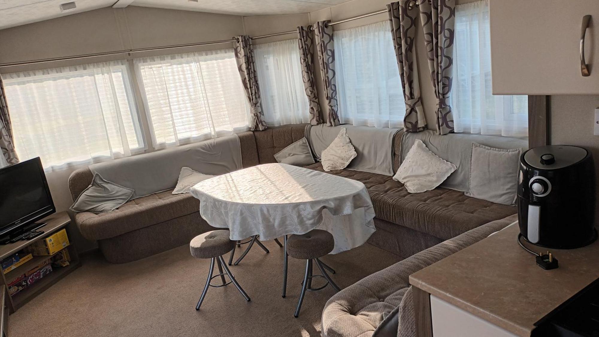 Butlins Minehead Caravan 120 River Cove Passes Included Hotel Exterior photo